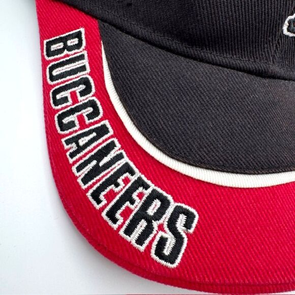 Tampa Bay Buccaneers Baseball Hat NFL Team Black/Red/White Adjustable Cap EUC - Picture 3 of 8